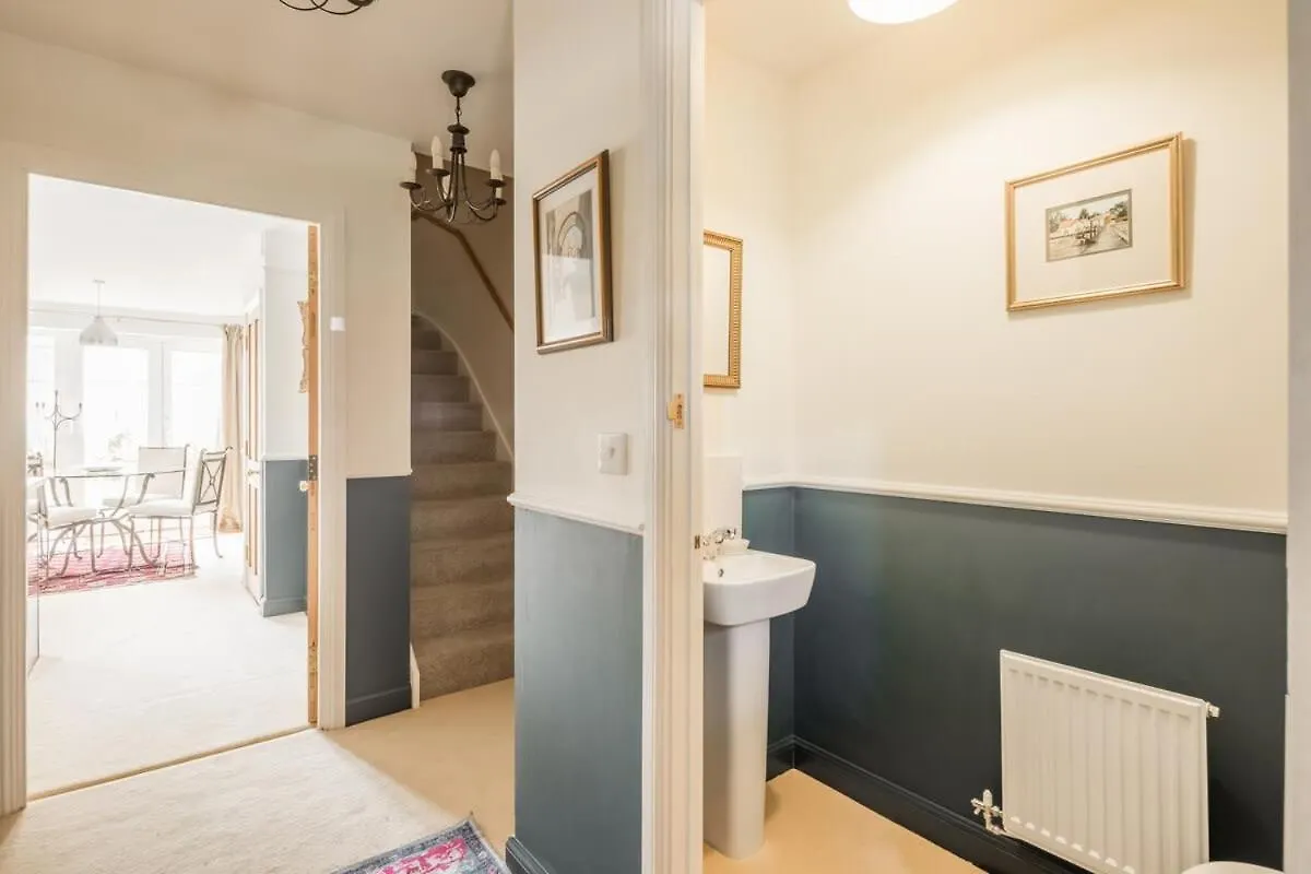 Holiday home Stunning 3 Bedroom Home With Terrace & Parking Trumpington United Kingdom