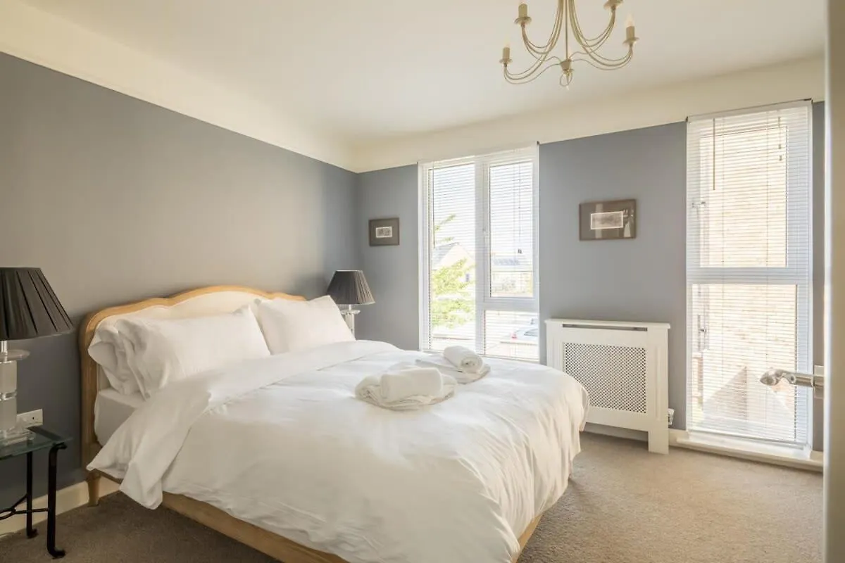 Holiday home Stunning 3 Bedroom Home With Terrace & Parking Trumpington